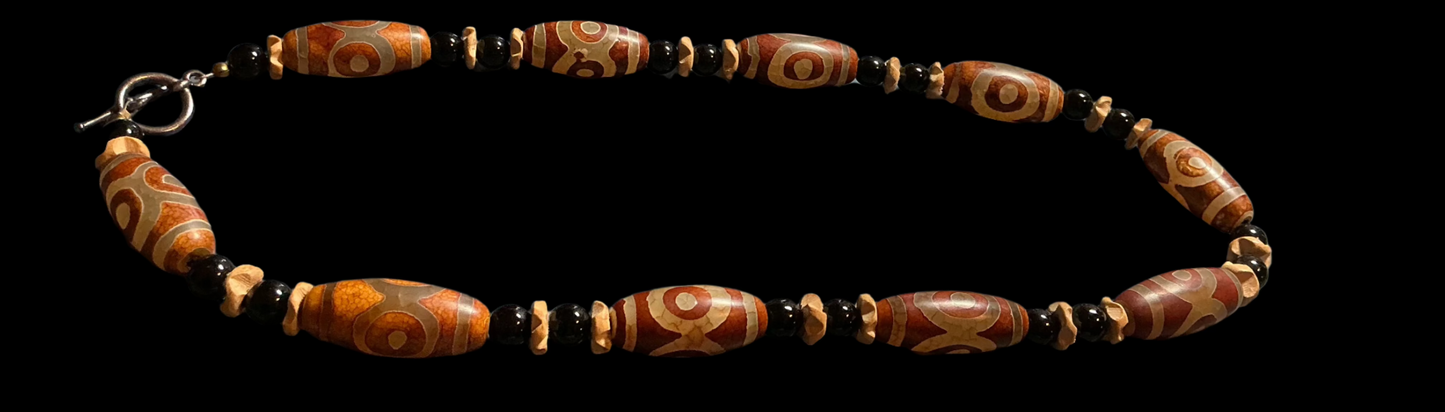 Dzi Agate and Coconut Chip Necklace