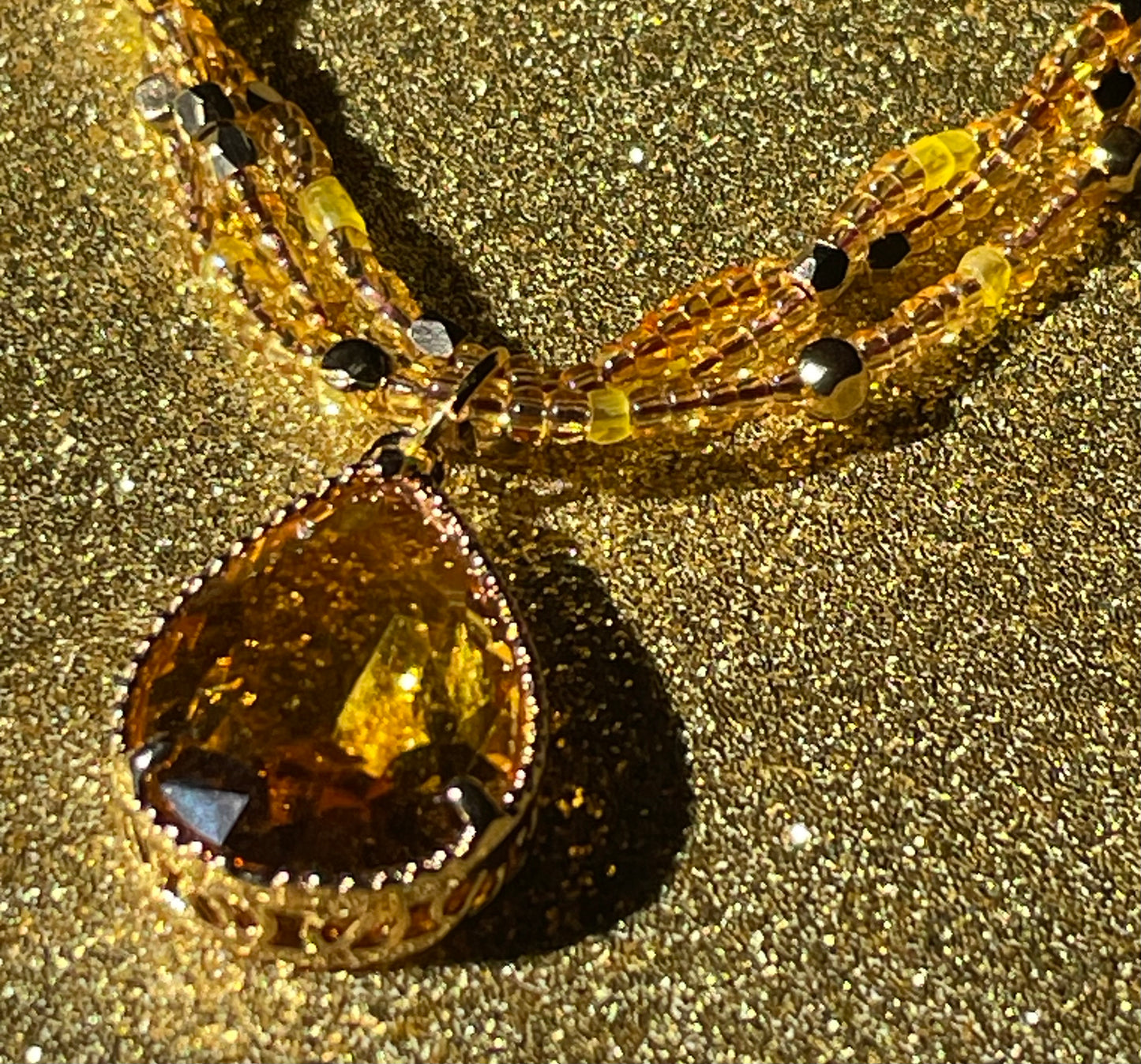 Honey-lemon Teardrop Necklace